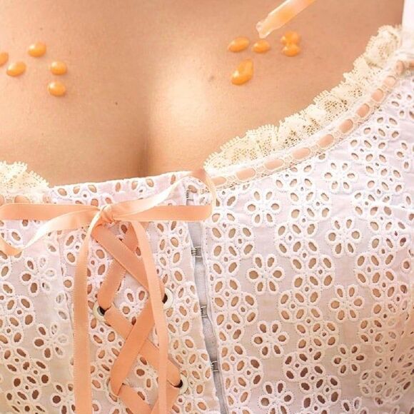 TRULY Beauty: Nice Melons Boob Serum - Picture 3 of 6